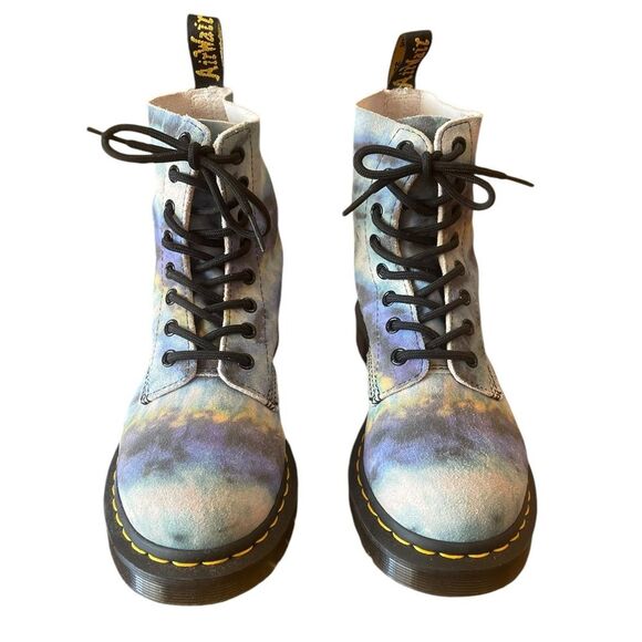 Dr Martens 1460 Blue Summer Tie Dye 8 Eye Lace Up Boot Womens Size 7 New No Box - Picture 4 of 9